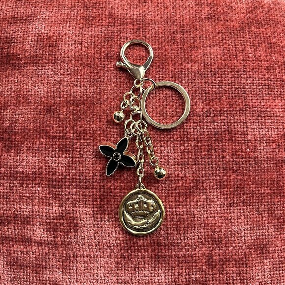 New QUEEN BEE Bag Charm Black and Gold Tone👸 - Picture 6 of 8